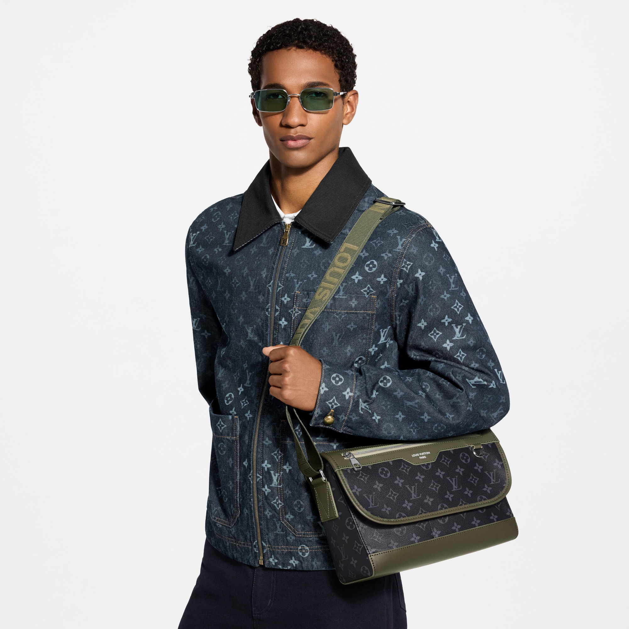 Courrier Messenger Monogram Eclipse Canvas - Men - Bags | LOUIS